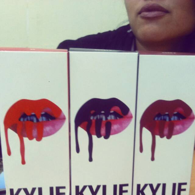 KYLIE LIPSTICK