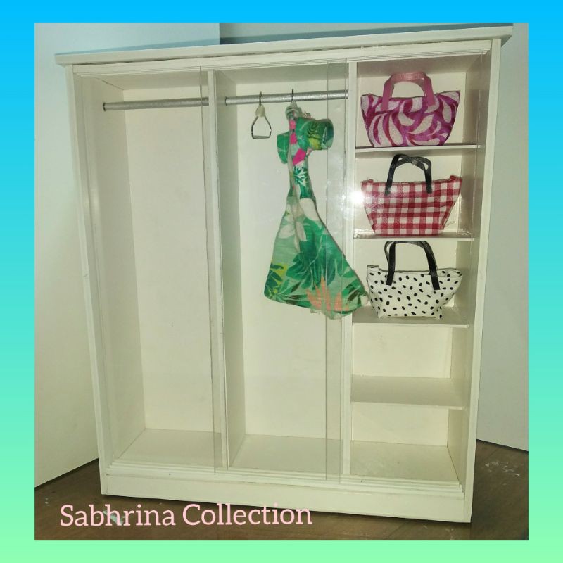 Mainan Perabotan Boneka/Action Figure Lemari Pintu Geser