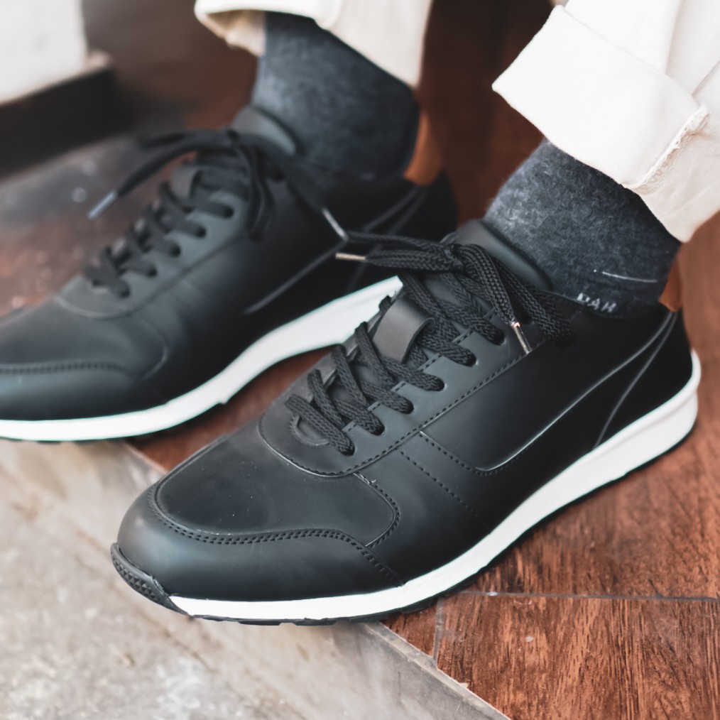 JULIUS BLACK |FORIND x Barnum| Sepatu Hitam Casual Sneakers Kasual Polos Ori Pria Cowok Footwear