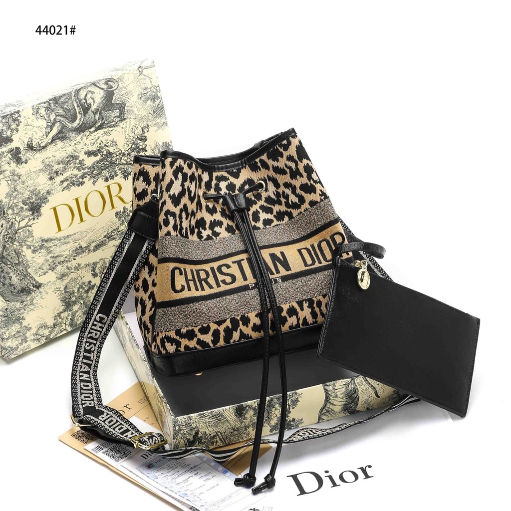 DR 44021 Bucket Bag Mizza &amp; Oblique Embroidery Womens Bag