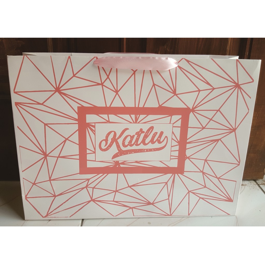 

paperbag sablon P50xL15xT35 cm , paperbag putih, tas kertas , paperbag olshop, paperbag butik
