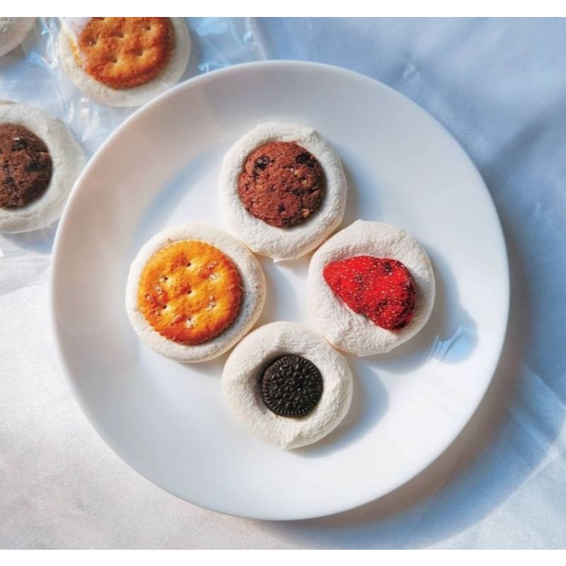 

Crispy Marshmallow Cookies