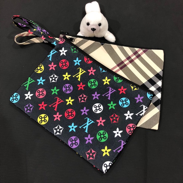 

Map Data / Kantong Dokumen / Zipper Bag Fancy A5 (MOTIF)