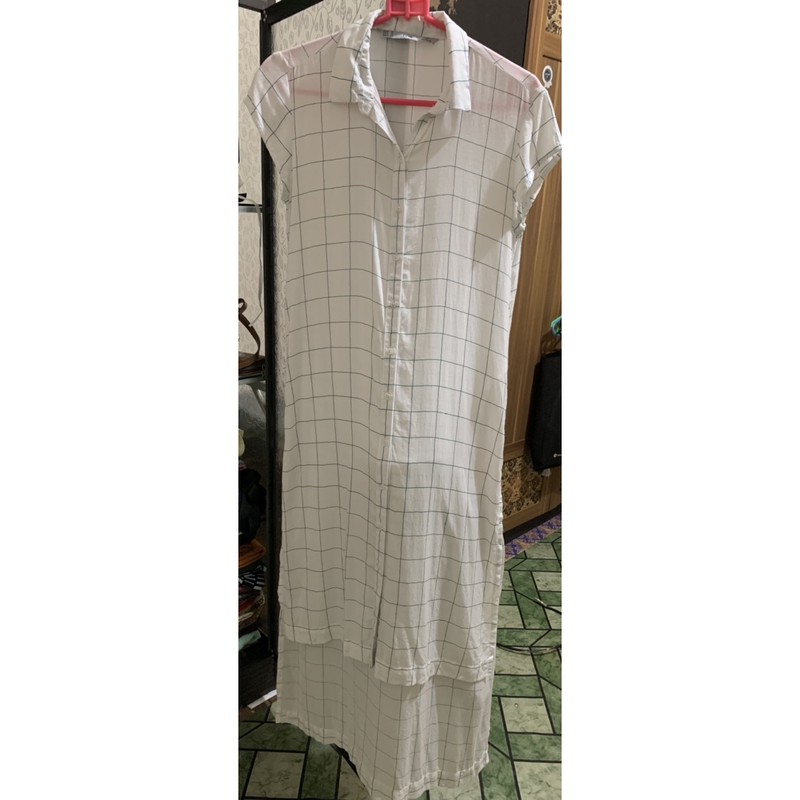 DRESS FLIES