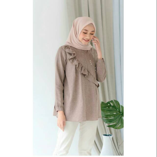 Claire blouse in Latte S by wearing klamby