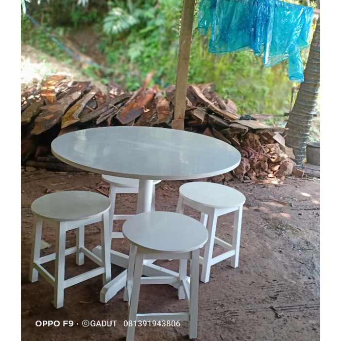 set meja kursi bulat jati.