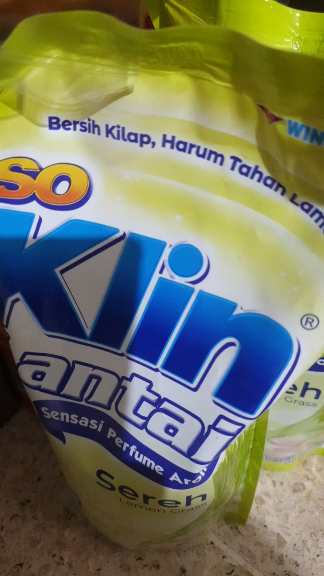 Soklin Lantai Sereh 780ml