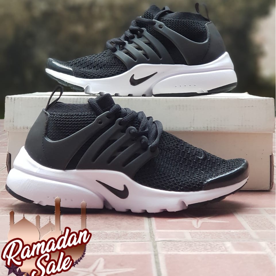  Sepatu  Running Nike  Air  Presto Black WHite Replika Impor 