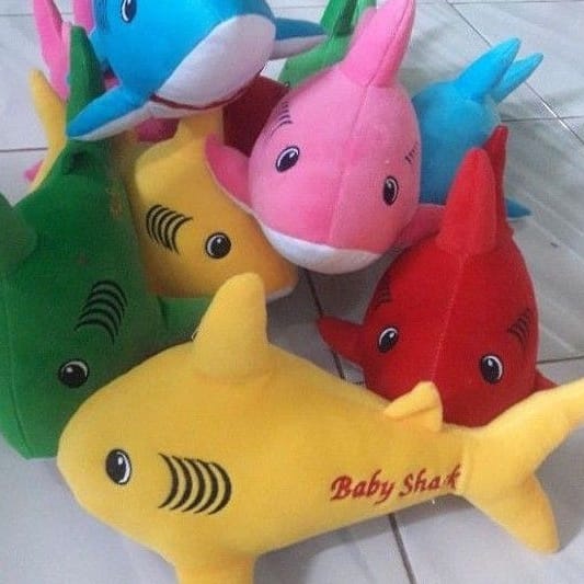Boneka Baby Shark / Ikan Hiu 35cm