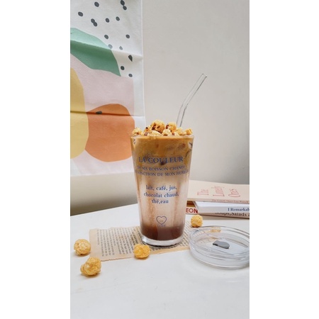 Coffee Tumbrl Glass | LA COULEUR Typography Text Glass Cup with Lid Transparent / Gelas Transaparan dengan Tutup Teks Tulisan Ilustrasi Korea Jepang Bottle Botol Air Aesthetic GELAS MUG KACA / GELAS TUMBLER / gelas  gelas lucu gelas unik tumbler coffee-5