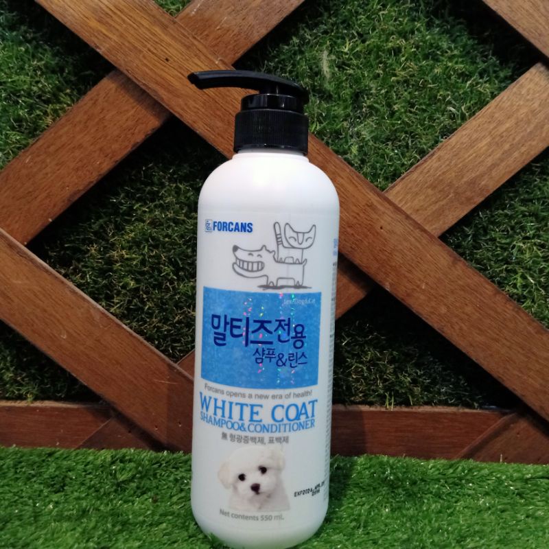 Forbis Shampoo White Coat Untuk Anjing dan Kucing 550 mL