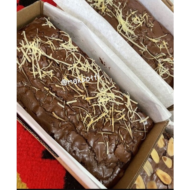 

Brownies panggang Keju almond