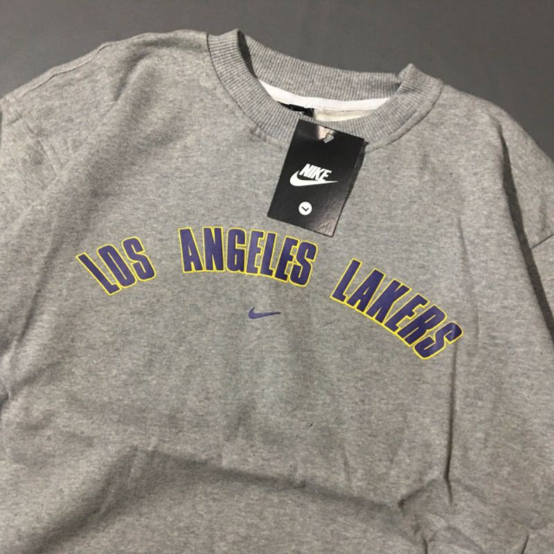 BTKstore. ||Crewneck Nike Lakers Los angeles. ||CN murah
