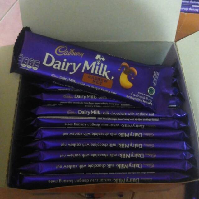 

Caddburry Coklat Cashewnut