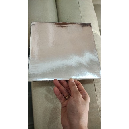 tatakan/alas kue tart kotak  uk 24 cm