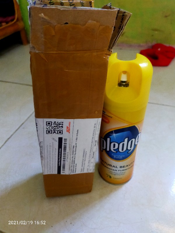 Pledge Perawatan Furniture Aerosol 350 Ml