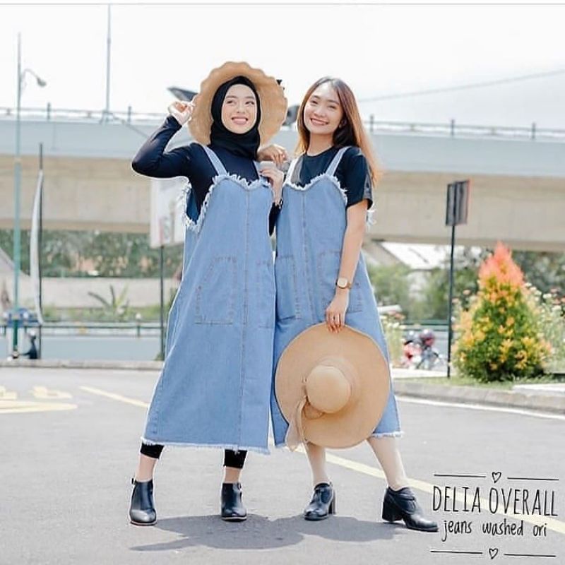 Overaall Jeans. Delia Overall Jeans