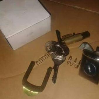 Vespa Kunci Stang Dan Box Tepong Kiri Super Sprint Bajaj Ps Px Lama