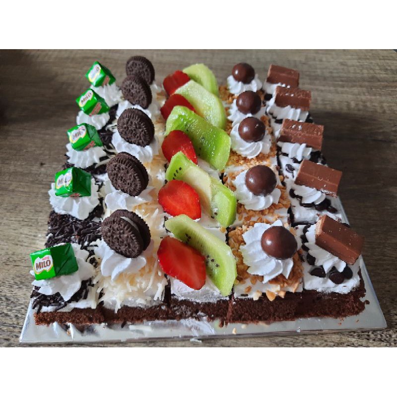 

cake potong ultah / cake potong jadoel