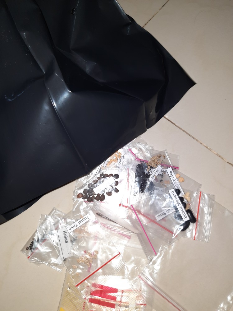 Polibag Ukuran 30 X 30 Cm