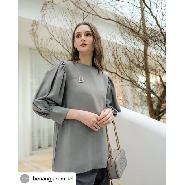 MAURA BLOUSE GREY by Benangjarumoffical / Benang Jarum