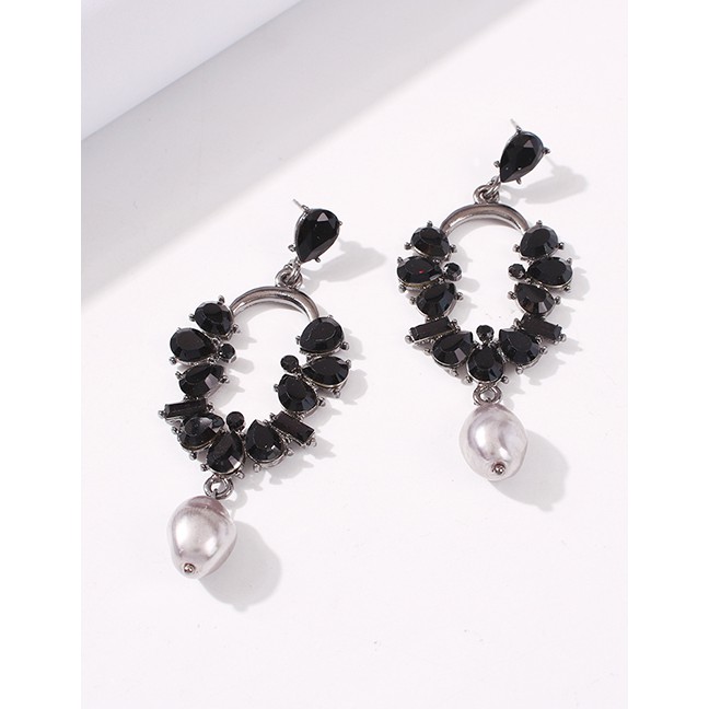 LRC Anting Tusuk Fashion White Diamond Diamond-shaped Pearl-shaped Hollow Alloy Earrings K25887