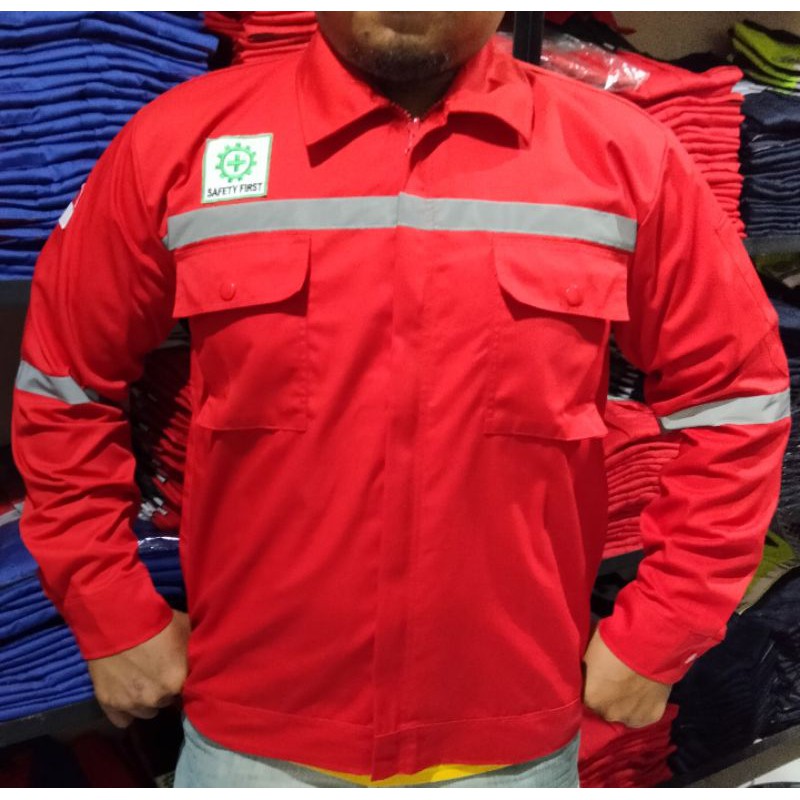 WEARPACK SAFETY / KEMEJA SAFETY / BAJU SAFETY LENGAN PANJANG / BAJU PROYEK KEREN / BAJU KERJA PRIA PROYEK / BAJU KERJA PIRA LAPANGAN / BAJU MEKANIK / BAJU WEARPACK / WERFAK PRIA KERJA / BAJU WEARPACK KERJA PROYEK / BAJU TAMBANG / MERAH POLOS