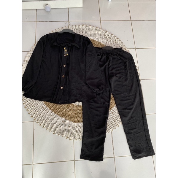 Setelan celana wanita / One set crinkle airflow hitam