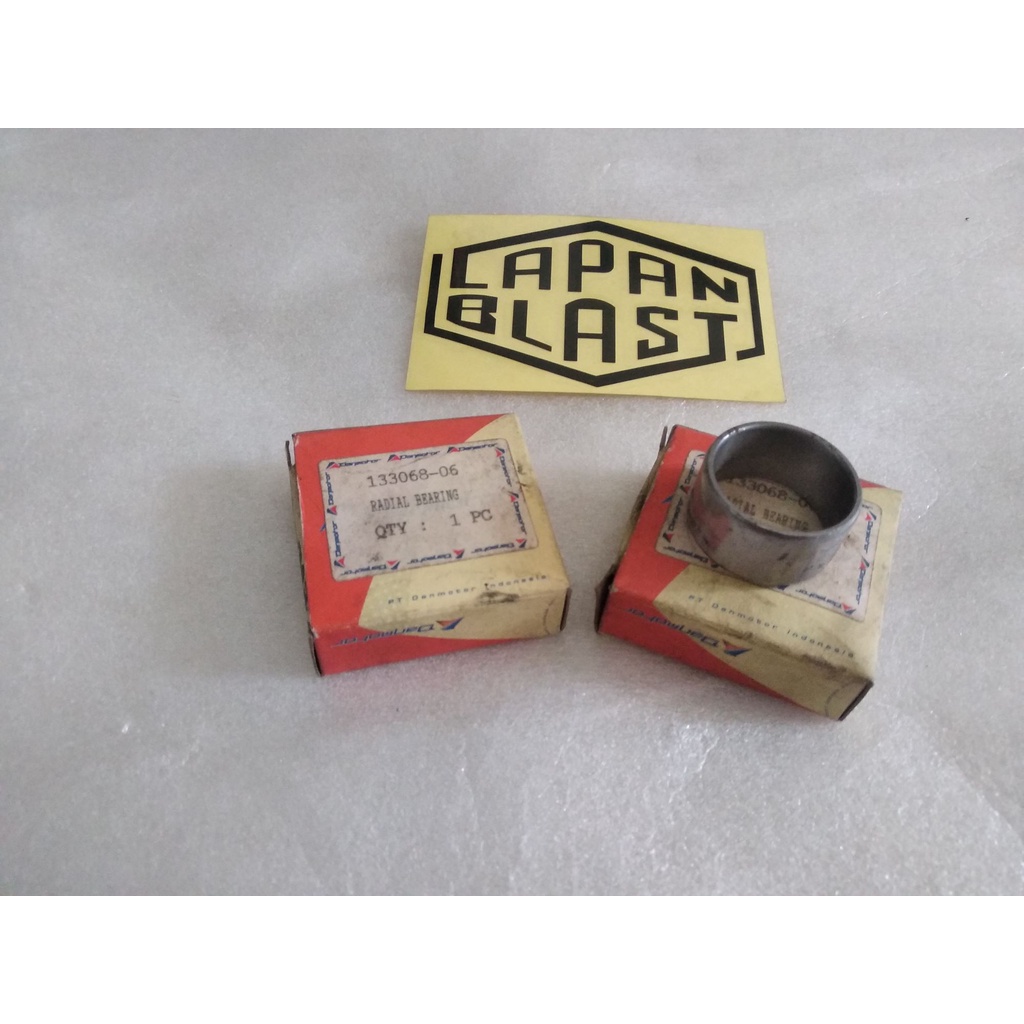 bos tengah laher kruk as danmotor vespa px