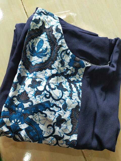 Gamis Kombinasi Batik Katun Wollycrepe M, L, Xl Terbaru Modern Murah Berkualitas Elegan