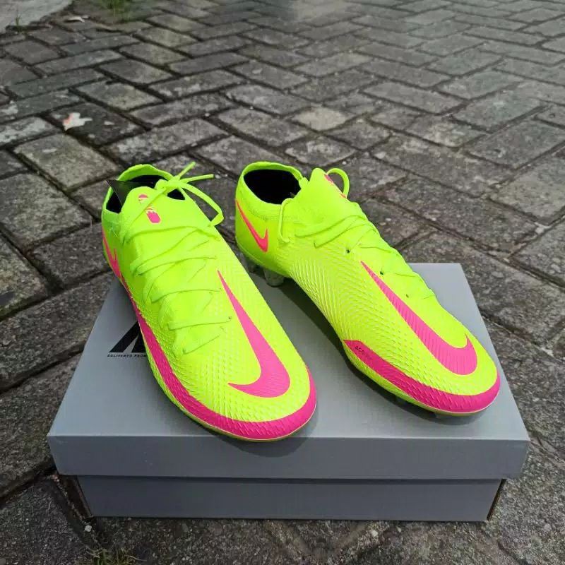Sepatu Bola Nike Phantom GT Elite Volt