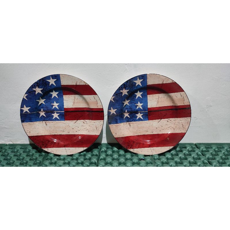 piring hias dinding flag dua piring