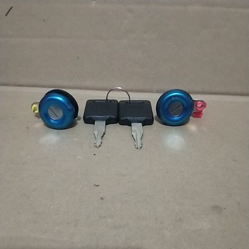 KUNCI PINTU MOBIL MITSUBISHI L300 SET 2 PC