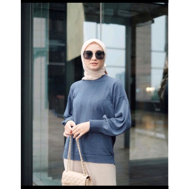 knit blouse denim by vanillahijab preloved//daily tunik Avocado/original by geulis.id