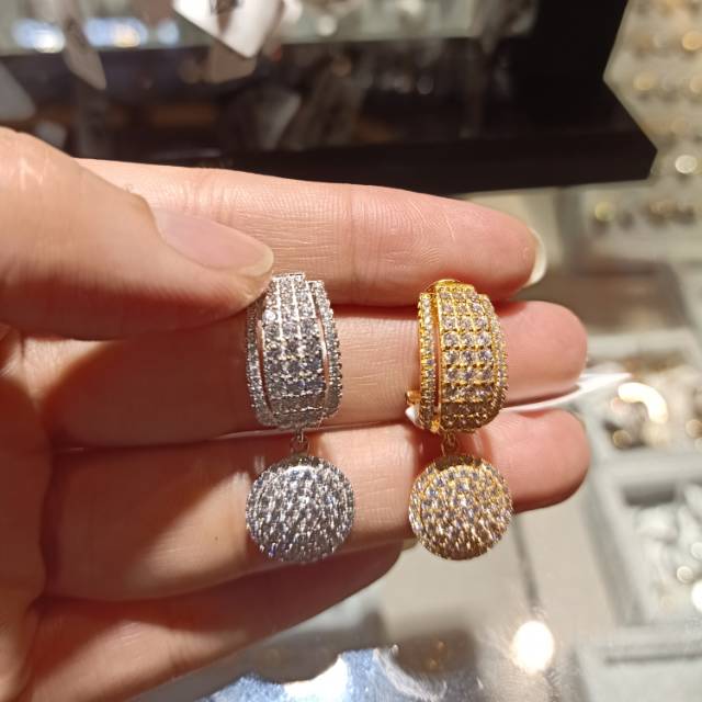 Anting zircon wynn 003920