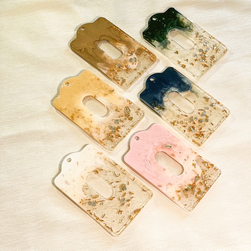 Bella Card Holder Resin by Bloom / Card Holder custom/ Card Holder resin / Card Sleeve custom / ID c