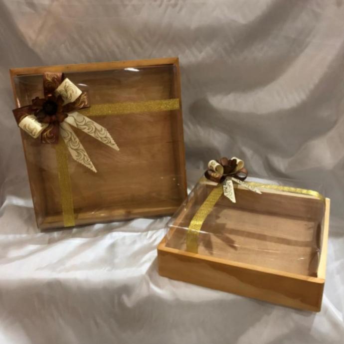 

AKSESORIS PERNIKAHAN KOTAK KUE KAYU SESERAHAN HANTARAN PERLENGKAPAN PESTA CRAFT