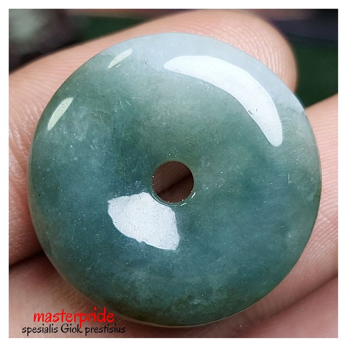 Liontin koin batu giok hijau asli burma natural jadeite jade type a
