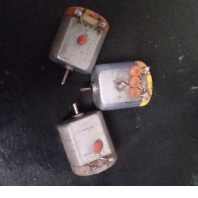 Dinamo mobil RC bekas