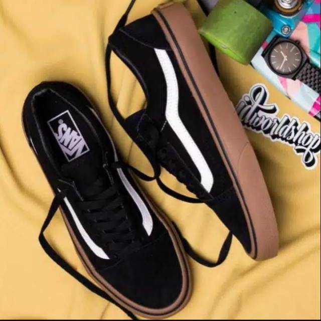 SEPATU WOLF X VANS AUTHENTIC FULL BLACK HITAM POLOS WHITE PUTIH OLDSKOOL ERA SK8-Hi  BLACK GUM WHITE STRIPES