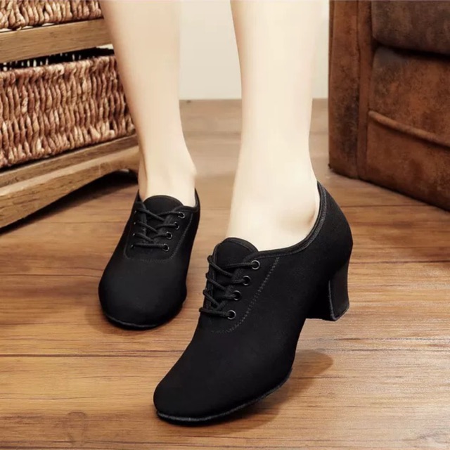 Sepatu Line Dance kekinian