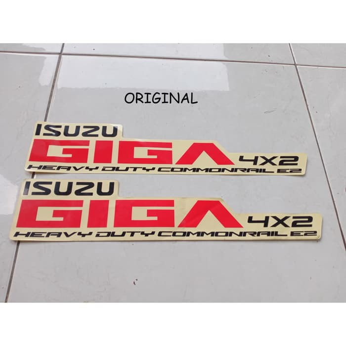 Striping Lis Stiker Pintu Mobil Truk Isuzu GIGA 4X2 luwes