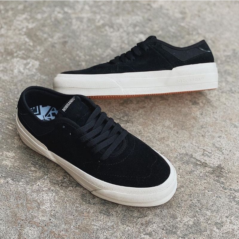 NoBrands Hypotalamus Low Cut Black White