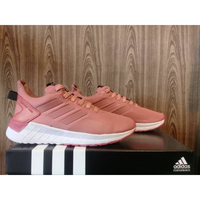 Adidas Questar Ride