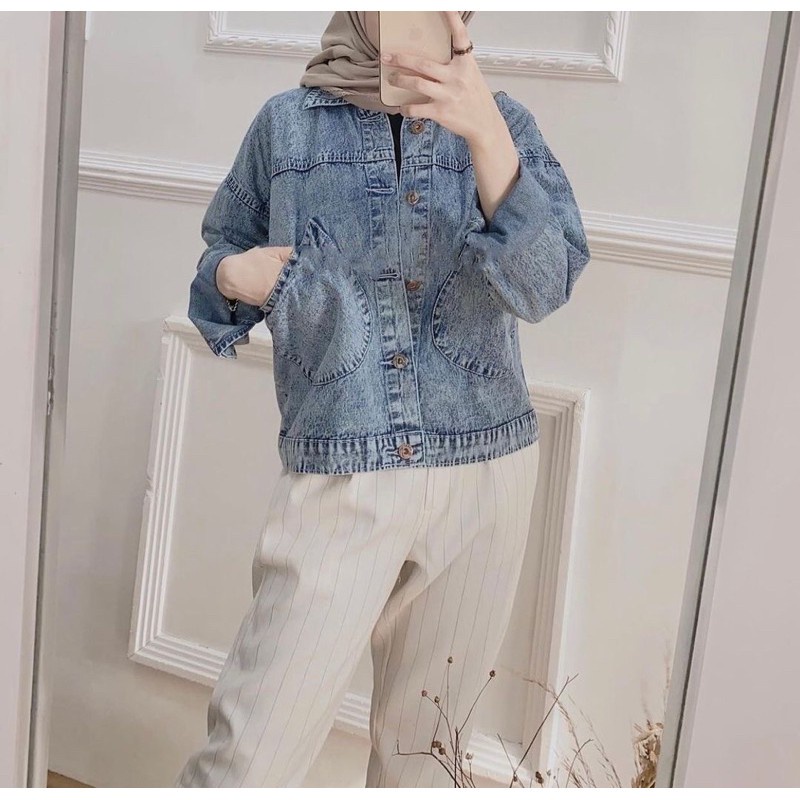 Oversize Jacket Denim Wanita Saku Bulat - Dora Denim Jacket