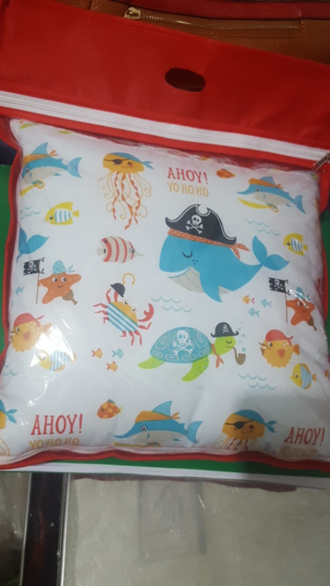 Balmut Besar Kecil / Bantal Selimut - Captain Whale - Halus Adem