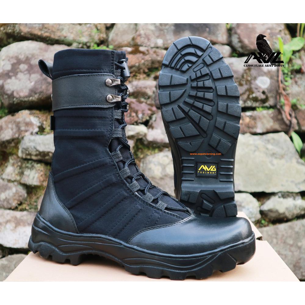 Sepatu boots ninja