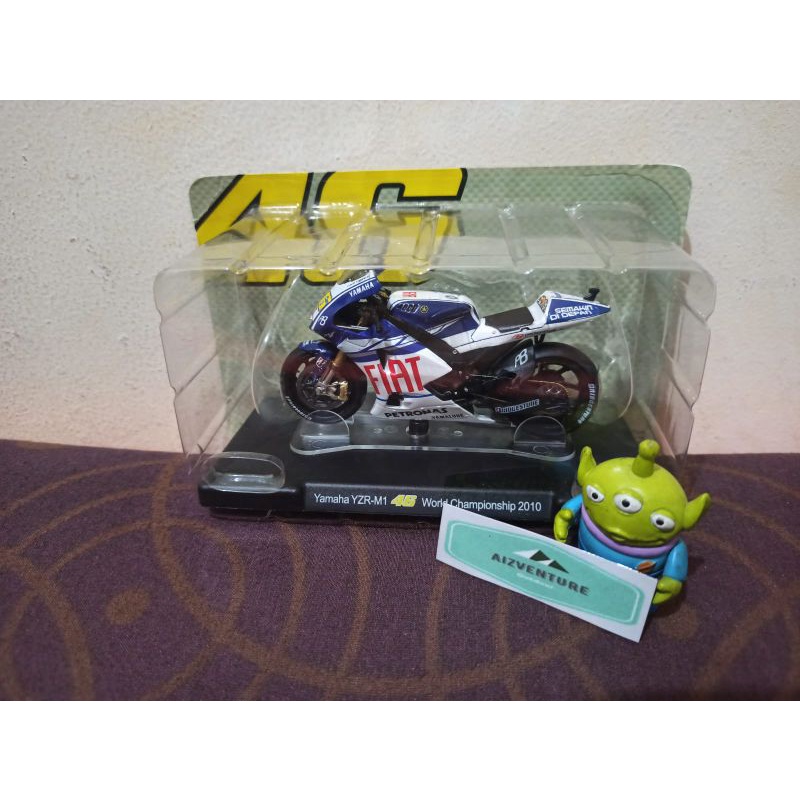 Diecast MotoGP Leo Models 1:18 Yamaha YZR-M1 2010 Team Fiat #46 Valentino Rossi