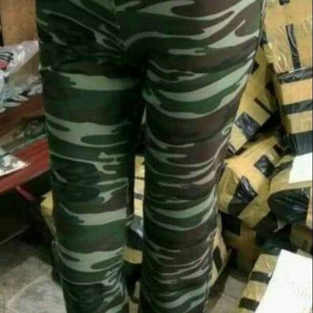 Celana loreng Unclewest