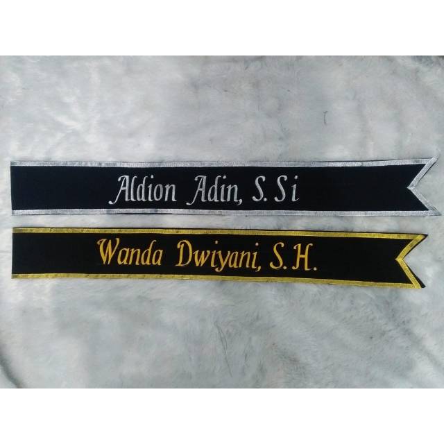 

Selempang list pita satu lapis